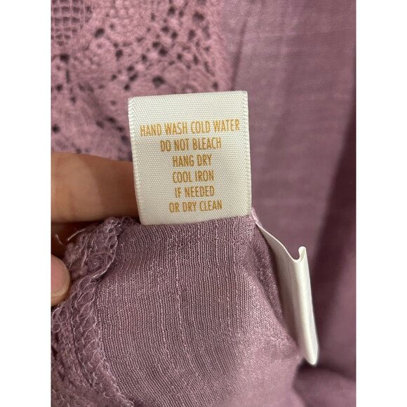 Adiva NWT Womens Mauve Short Sleeve Top Crochet Lace Detail Sz Medium - Picture 8 of 10